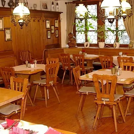 Zum Kauzen Locanda