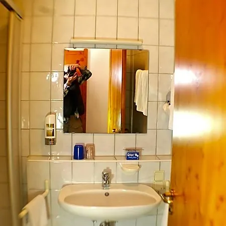 Locanda Zum Kauzen 2*